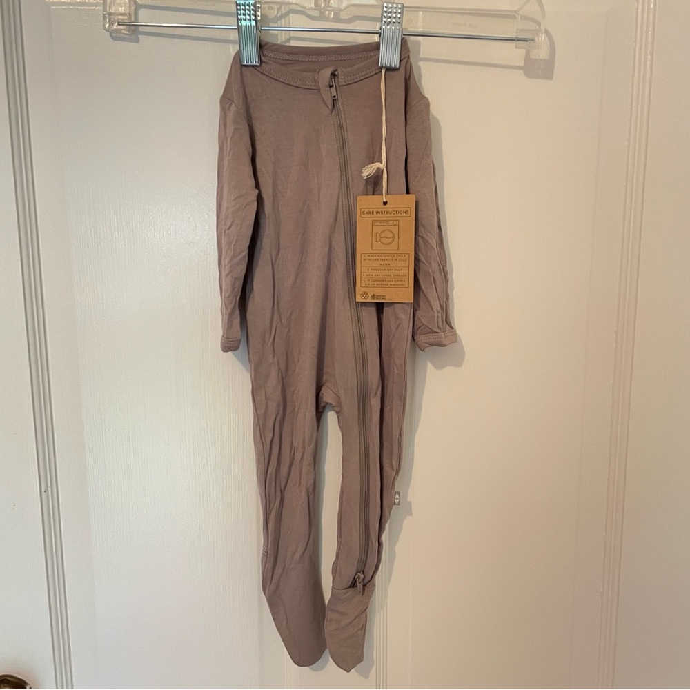 Kyte Baby Zippered Footie in Mushroom